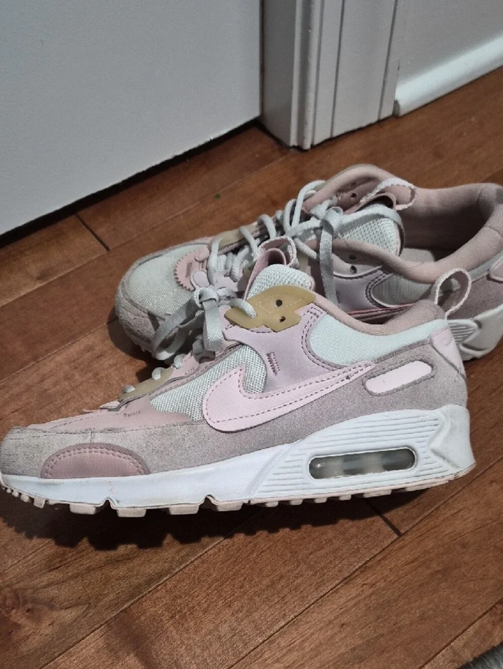 Nike Women's Pink and White  Sneakers Size 5
